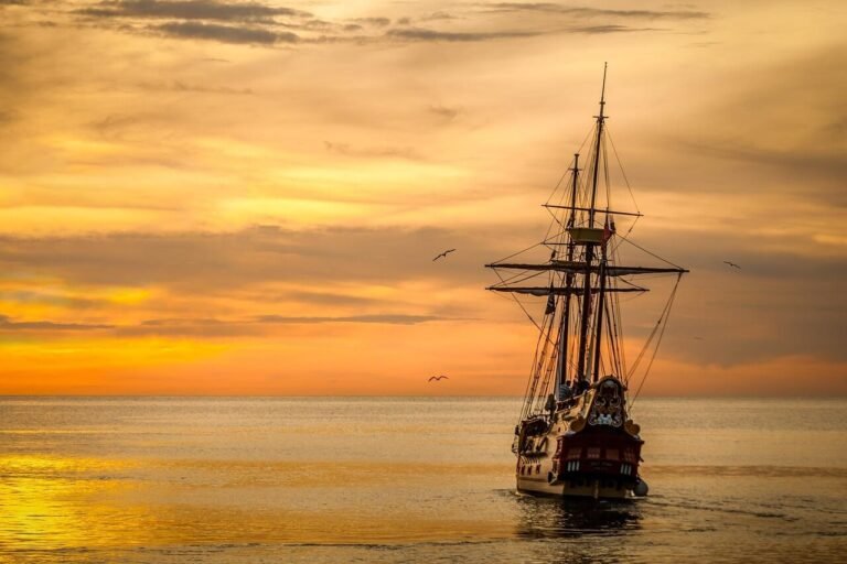 Barco navegando hacia el horizonte simbolizando avanzar en la vida con dudas